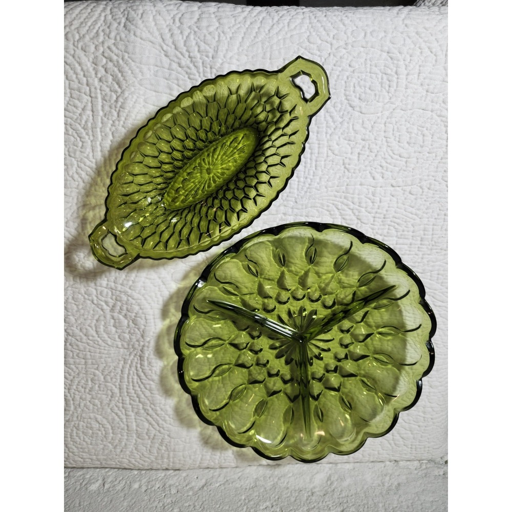 Vintage Anchor Hocking Green Glass Fairfield Divided Relish Dish Scalloped Rim - Picture 4 of 4